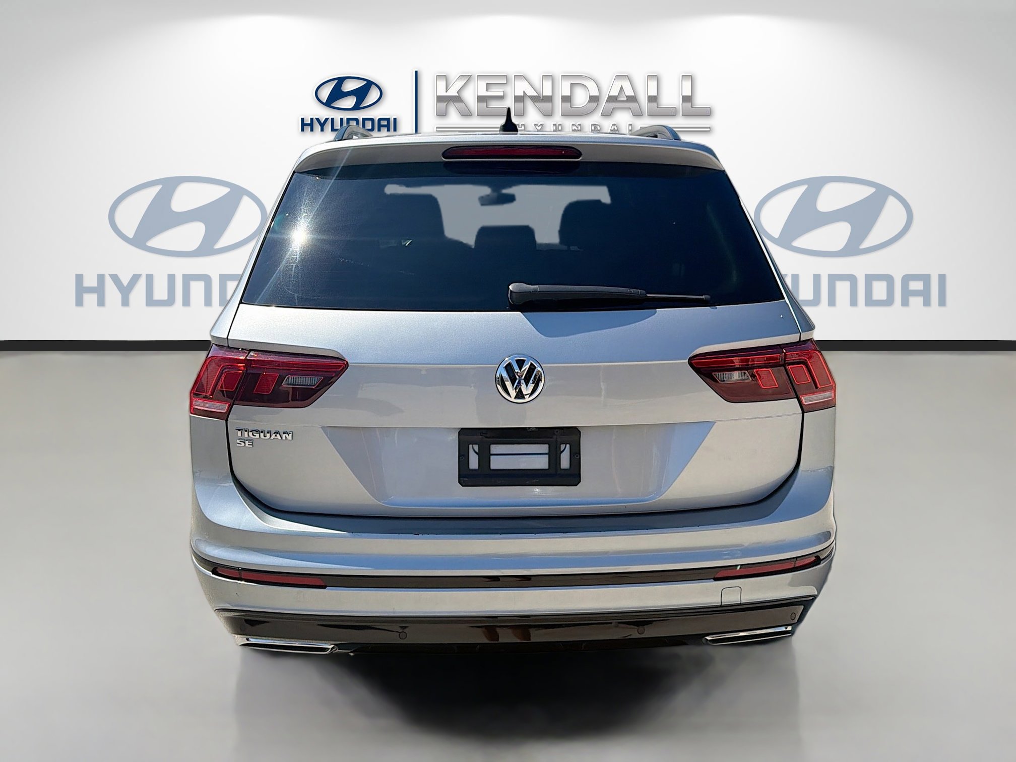 Used 2020 Volkswagen Tiguan SE R-Line image 5