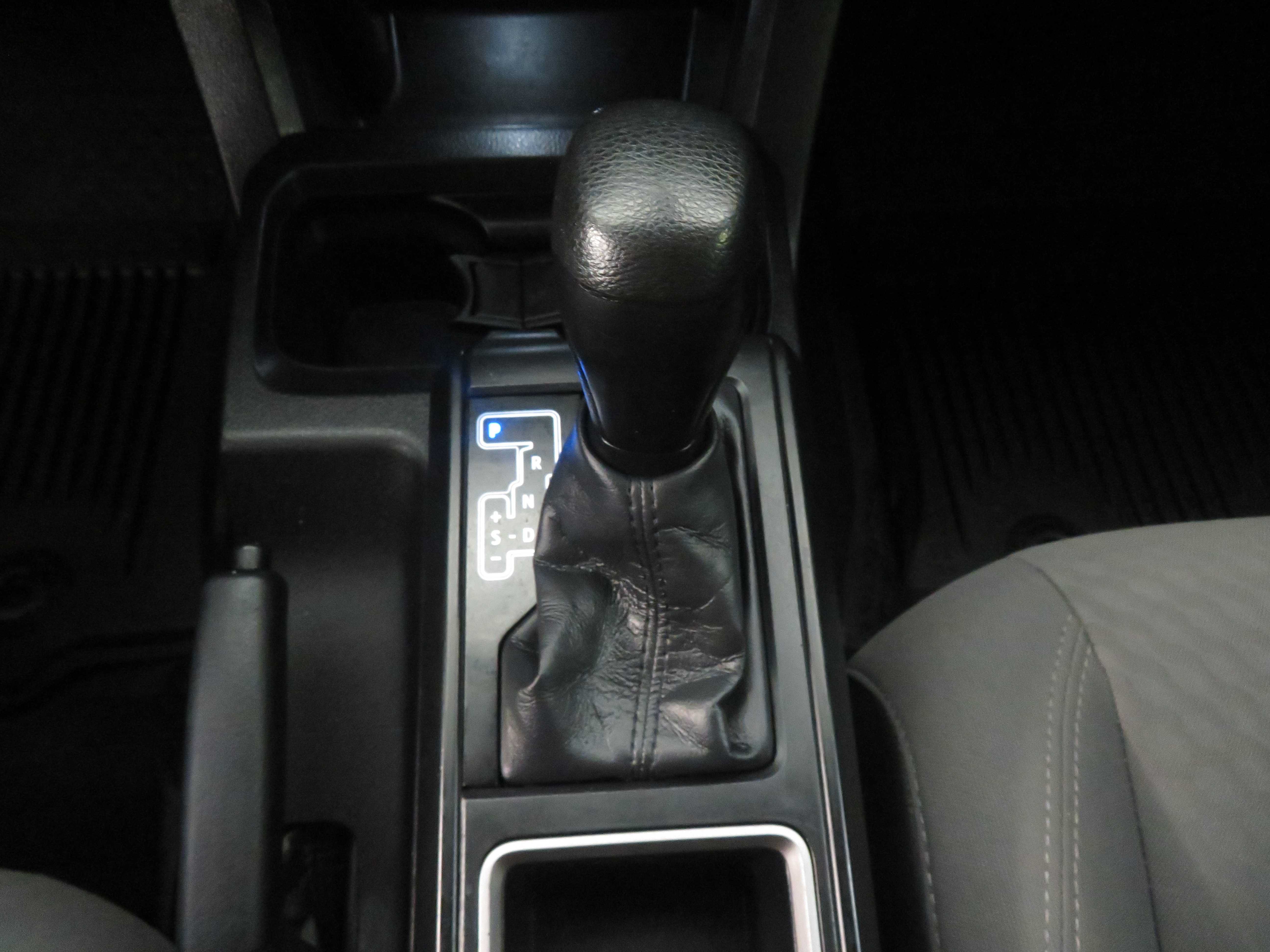 Used 2020 Toyota Tacoma SR AWD/4WD image 43