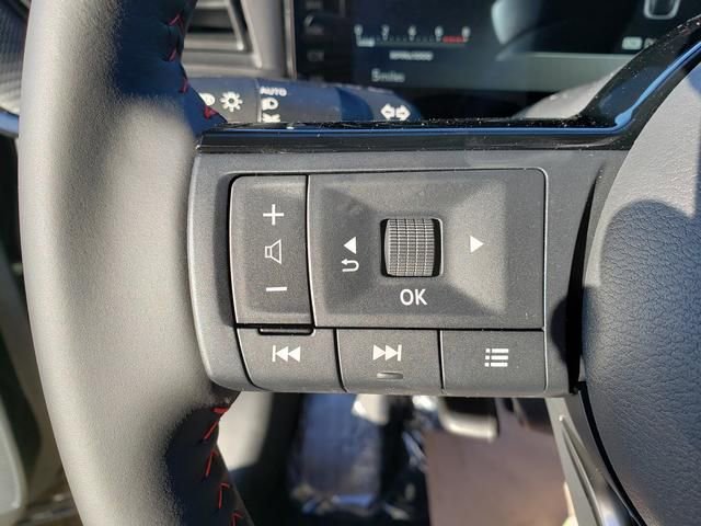 New 2026 Nissan Kicks SR w/ Cold Weather Package image 21