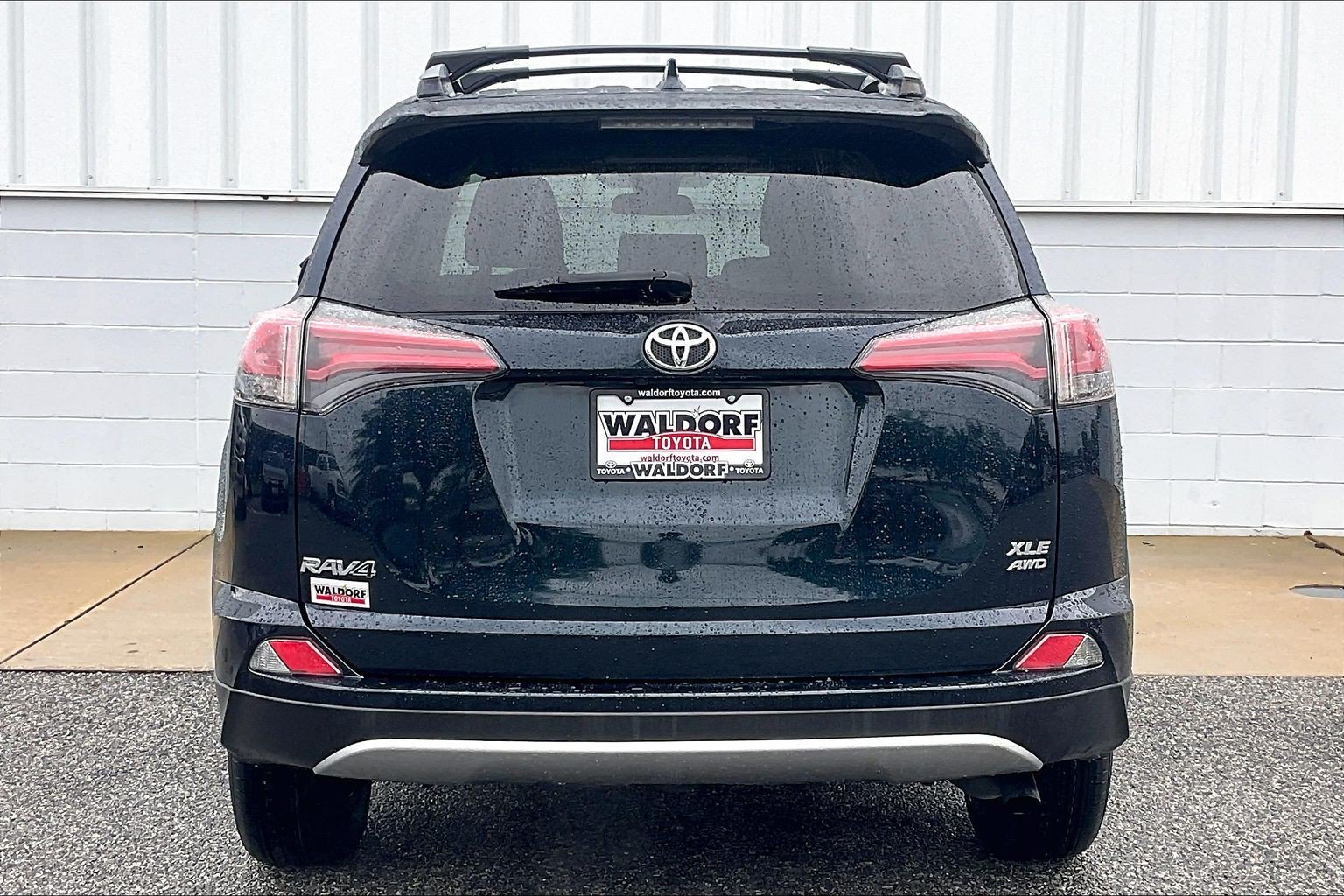 Used 2018 Toyota RAV4 XLE w/ Plus Extra Value Package AWD/4WD image 5