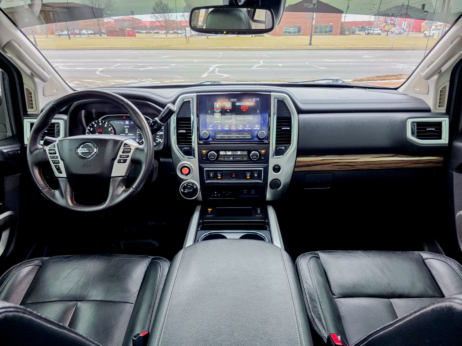 Used 2021 Nissan Titan SL w/ Moonroof Package image 32