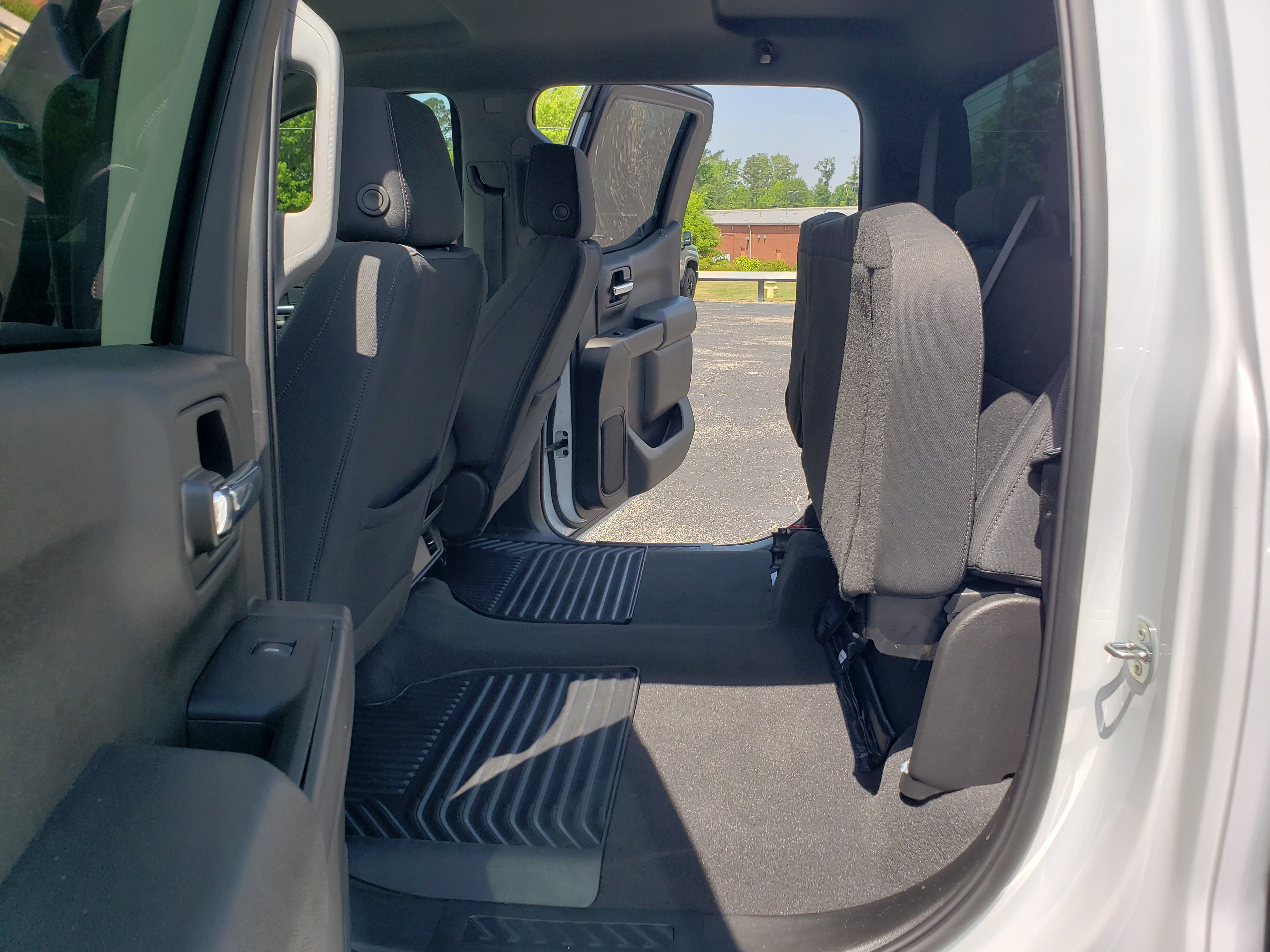 Used 2022 Chevrolet Silverado 1500 Custom w/ Safety Confidence Package AWD/4WD image 31