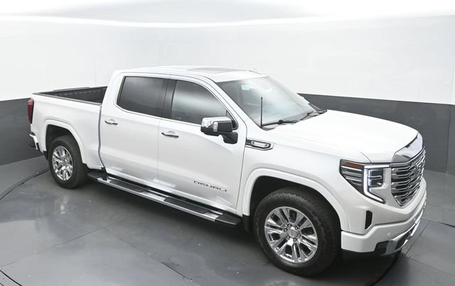 Used 2024 GMC Sierra 1500 Denali w/ Technology Package AWD/4WD image 29