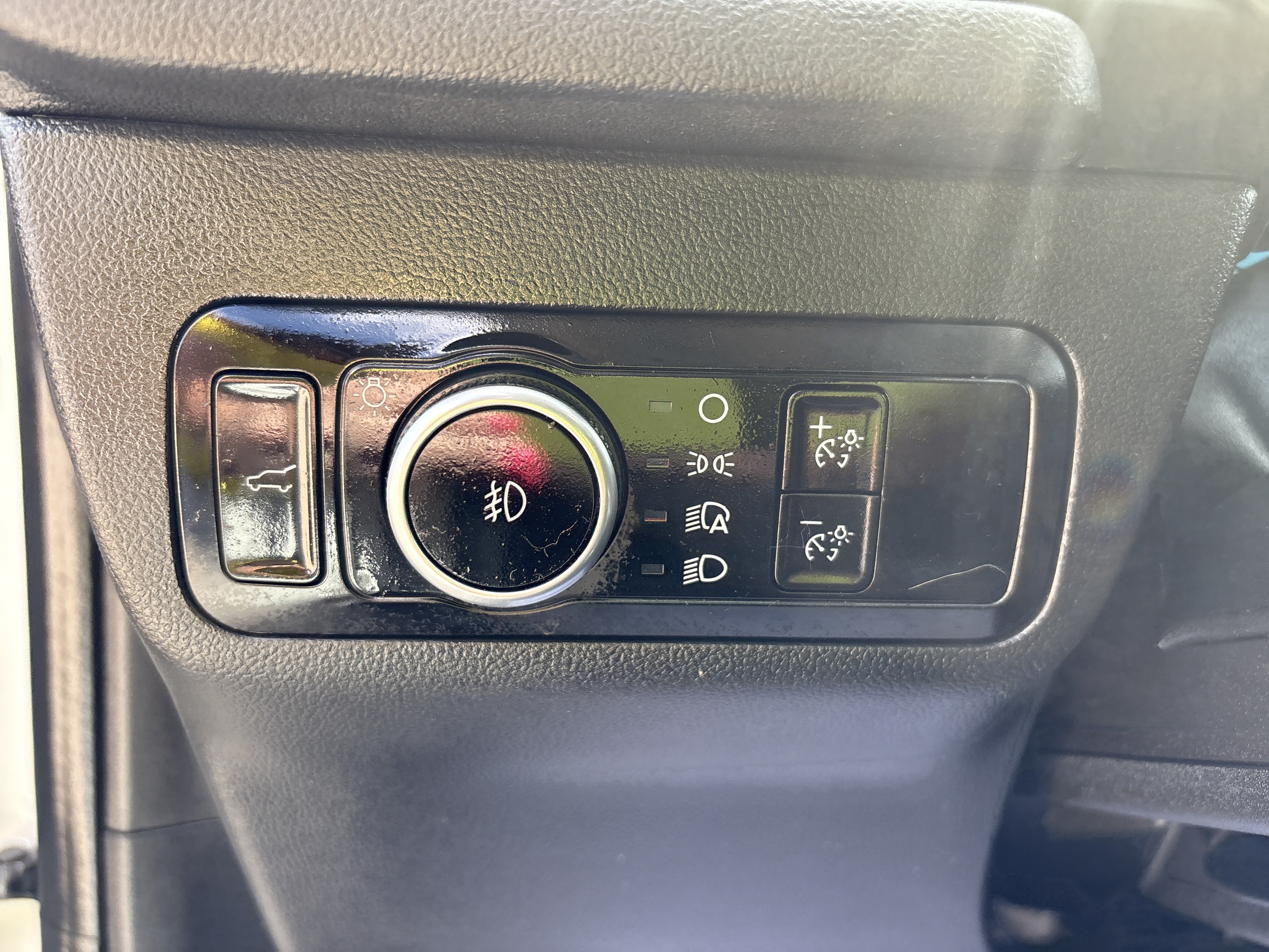 Used 2022 Ford Escape SEL FWD image 12