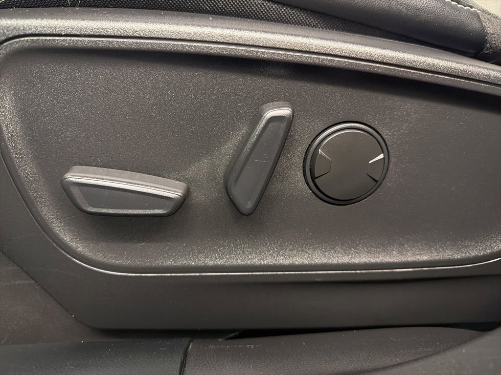 Certified 2023 Ford Escape Platinum AWD/4WD image 27