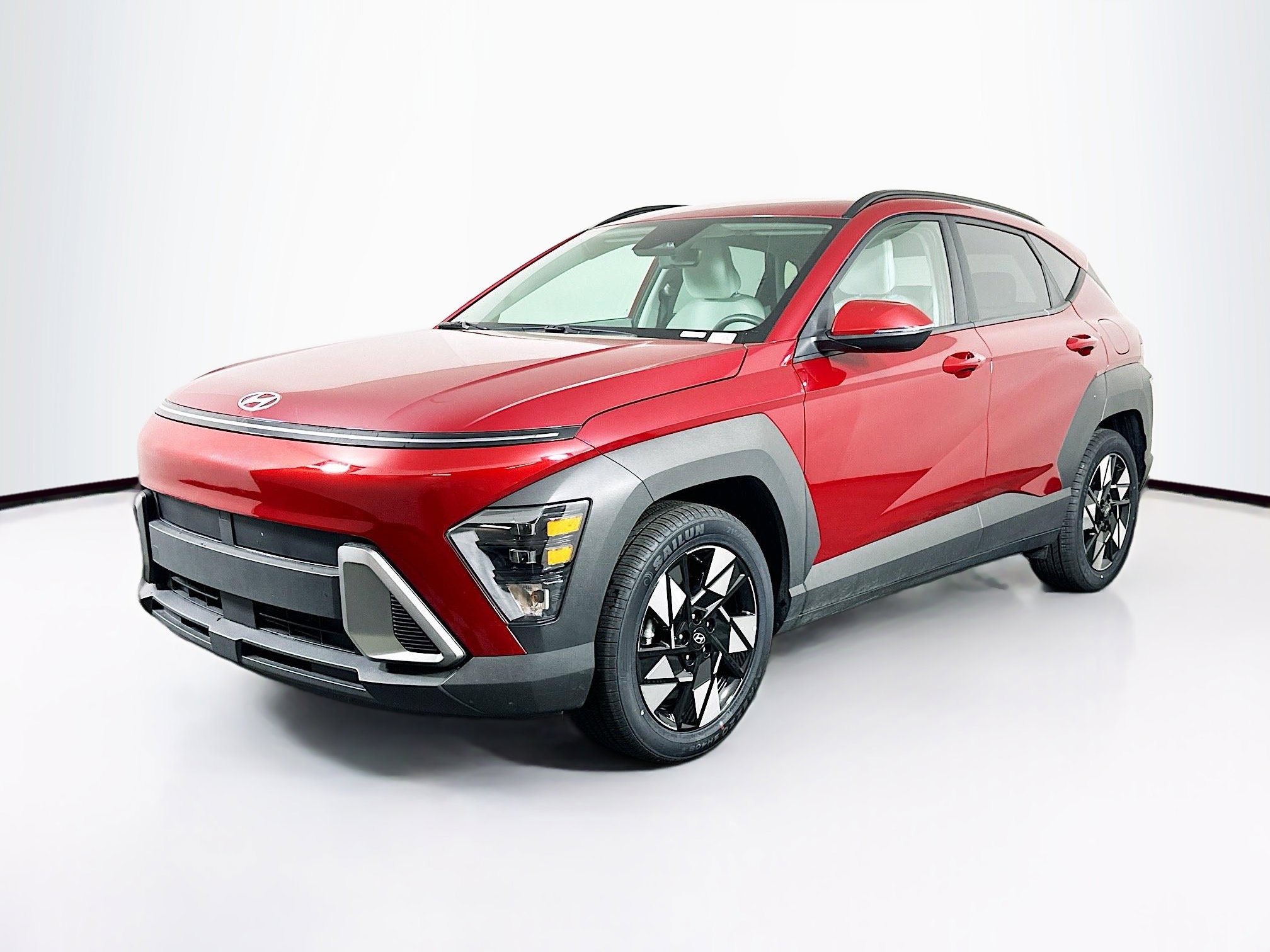 Used 2025 Hyundai Kona SEL FWD image 3
