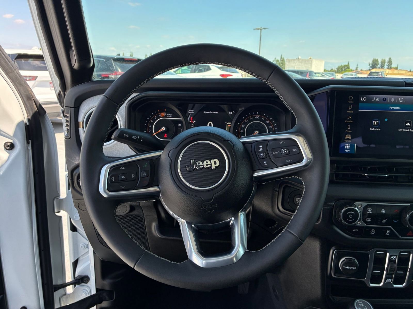 Used 2025 Jeep Wrangler Unlimited Sahara AWD/4WD image 27