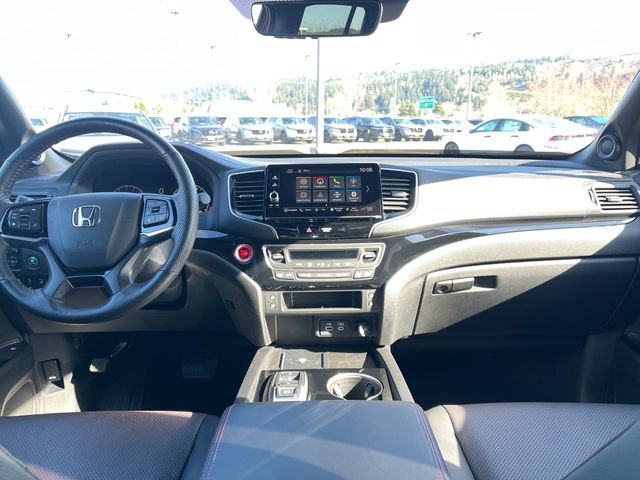 Used 2025 Honda Ridgeline Black Edition image 13