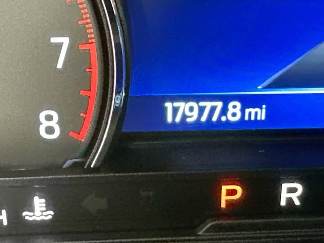 Used 2023 Ford Explorer XLT w/ Equipment Group 202A AWD/4WD image 16