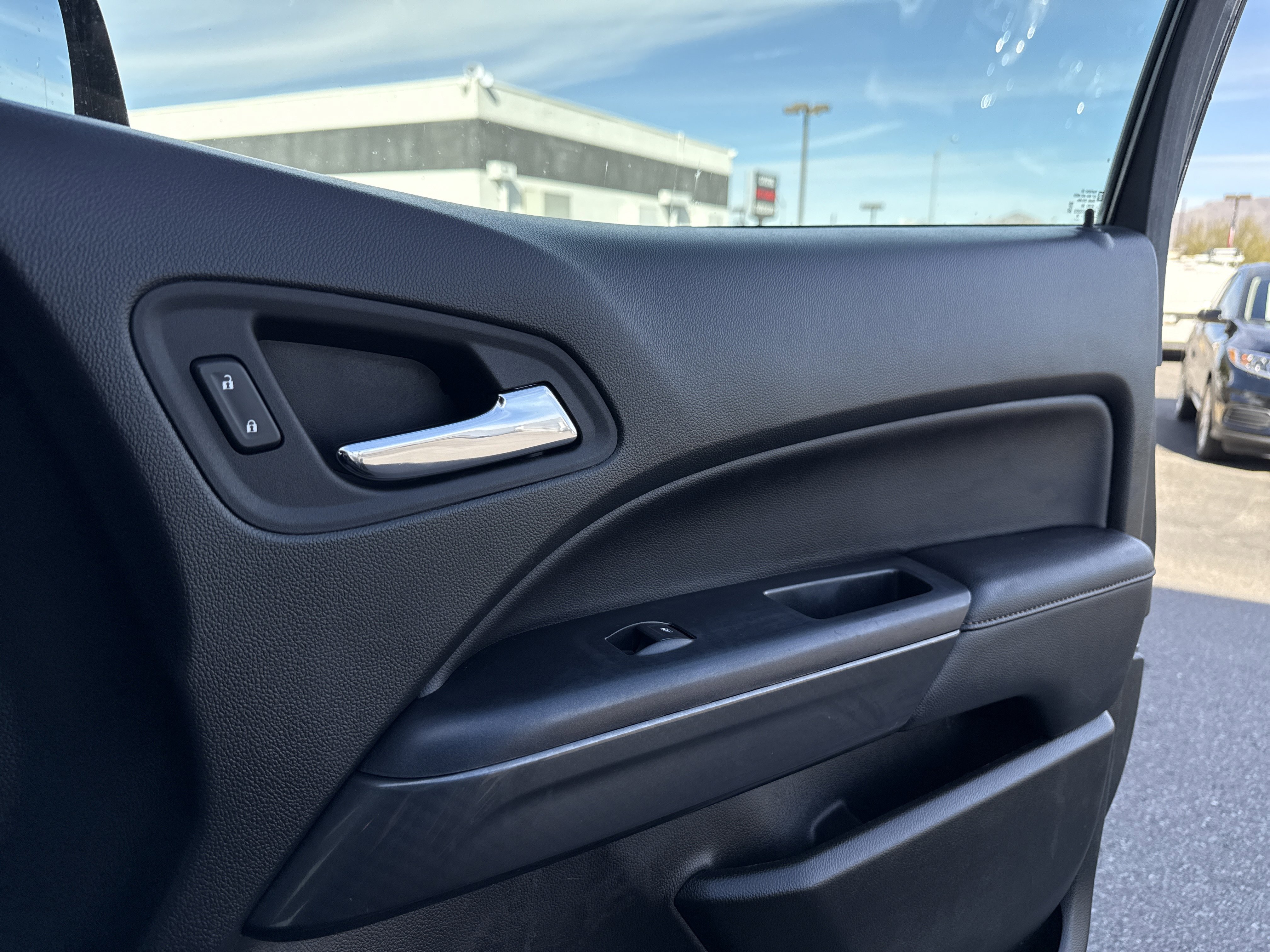 Used 2022 GMC Canyon AT4 image 36