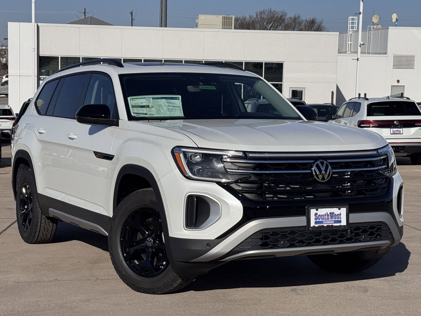 New 2026 Volkswagen Atlas Peak Edition video 2