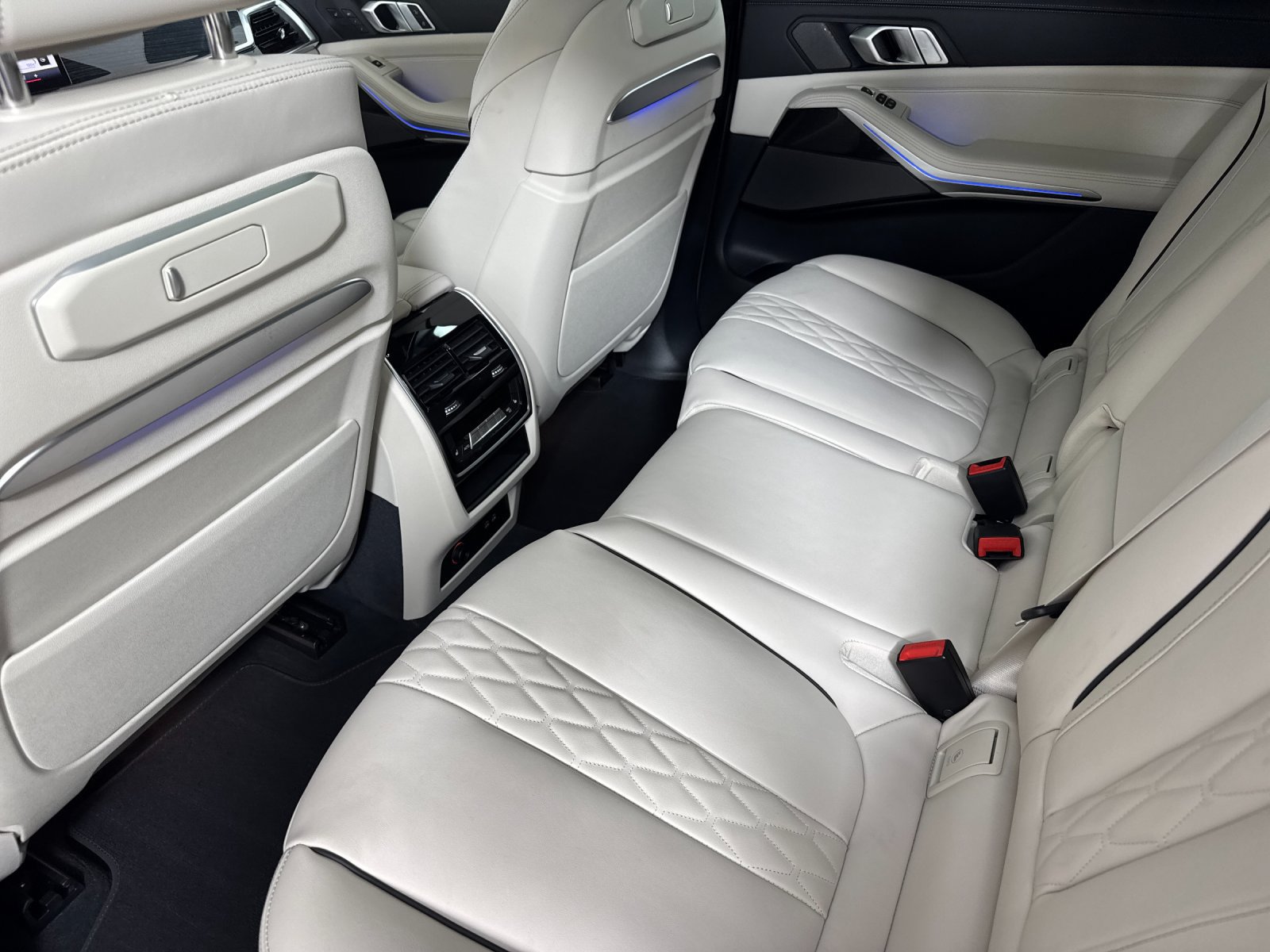 Used 2026 BMW X7 M60i AWD/4WD image 12
