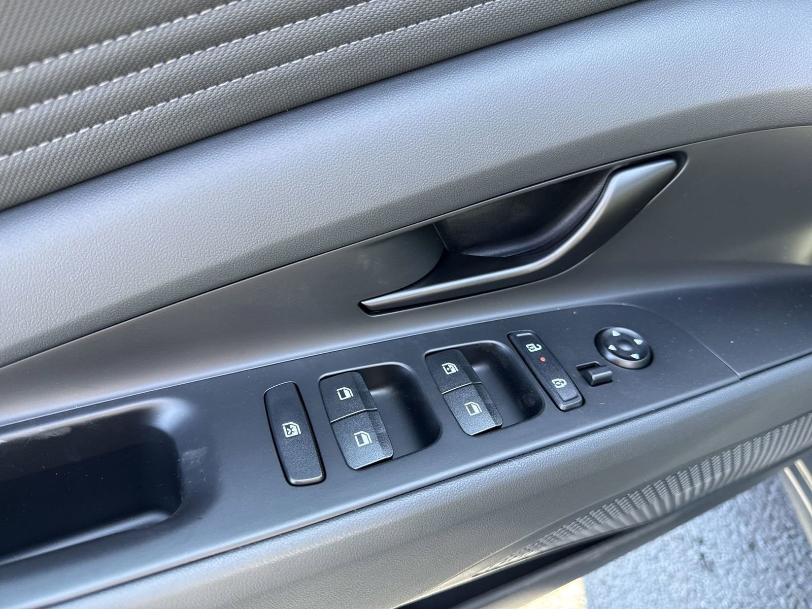 New 2025 Hyundai Elantra Sport w/ Cargo Package image 15