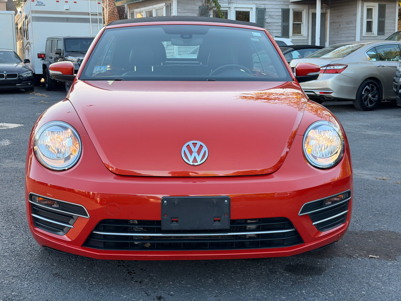 Used 2019 Volkswagen Beetle 2.0T SE image 8