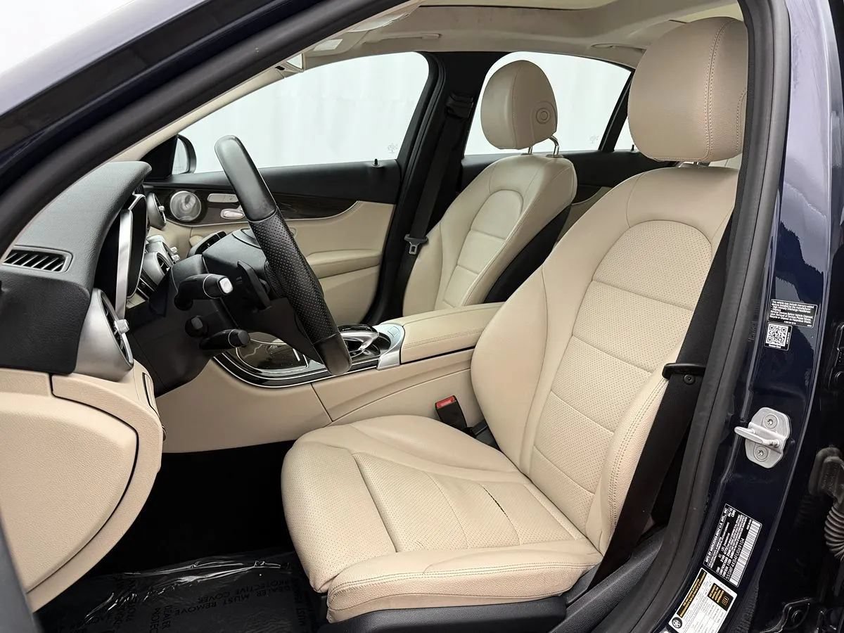 Used 2015 Mercedes-Benz C 300 4MATIC Sedan image 9