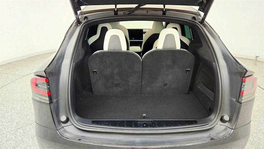 Used 2024 Tesla Model X Plaid AWD/4WD image 27