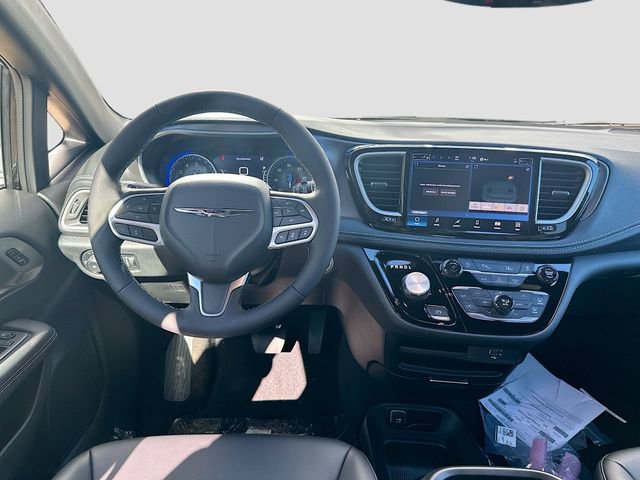 New 2026 Chrysler Pacifica Select image 23