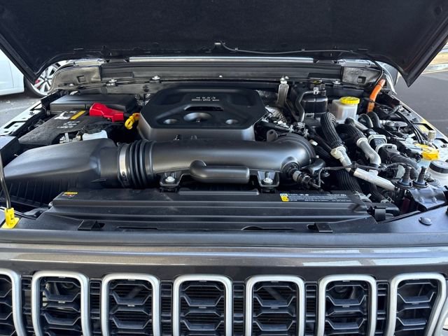 Used 2025 Jeep Wrangler Unlimited Sahara image 21