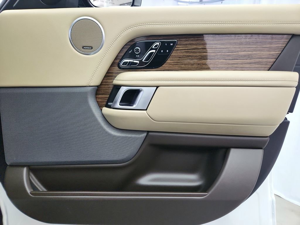Used 2019 Land Rover Range Rover HSE AWD/4WD image 32
