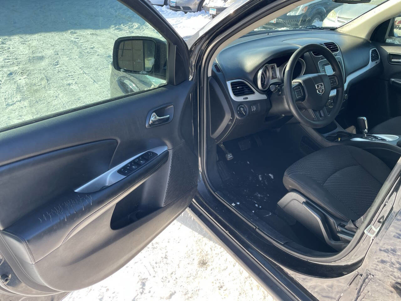 Used 2018 Dodge Journey SE image 9