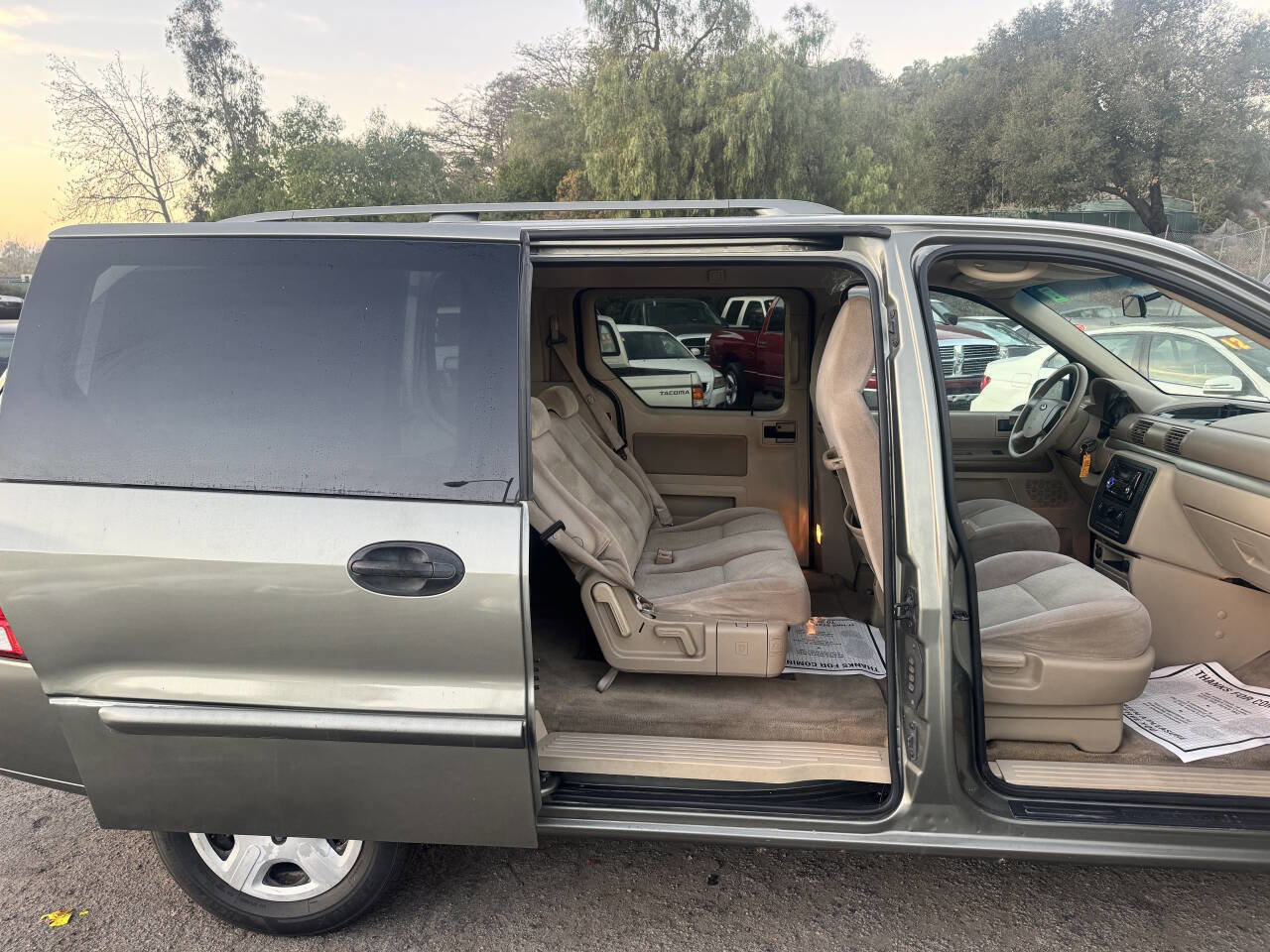 Used 2005 Ford Freestar SE image 10