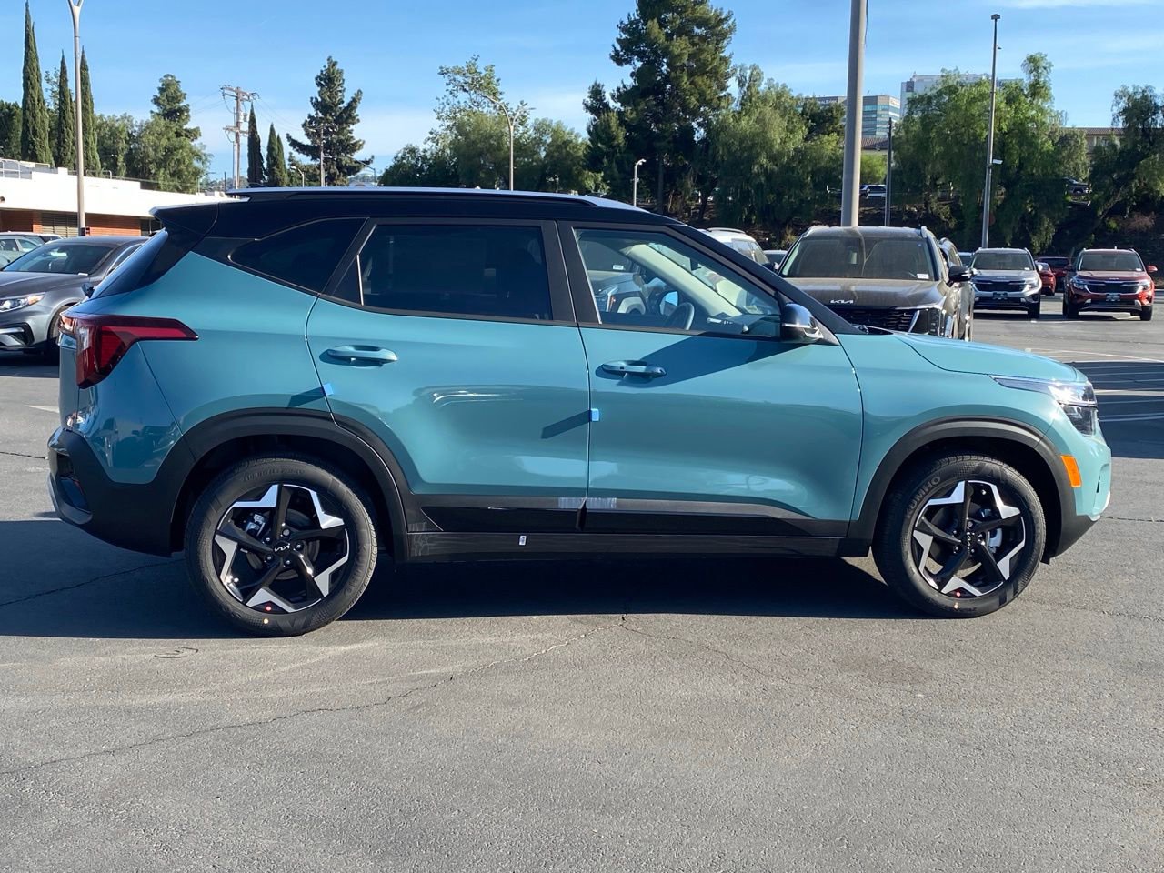 New 2026 Kia Seltos S image 2