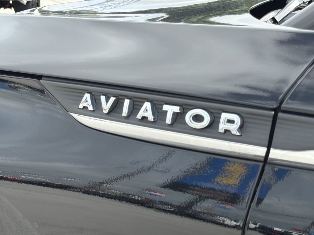 Used 2022 Lincoln Aviator Reserve w/ Equipment Group 201A AWD/4WD image 31