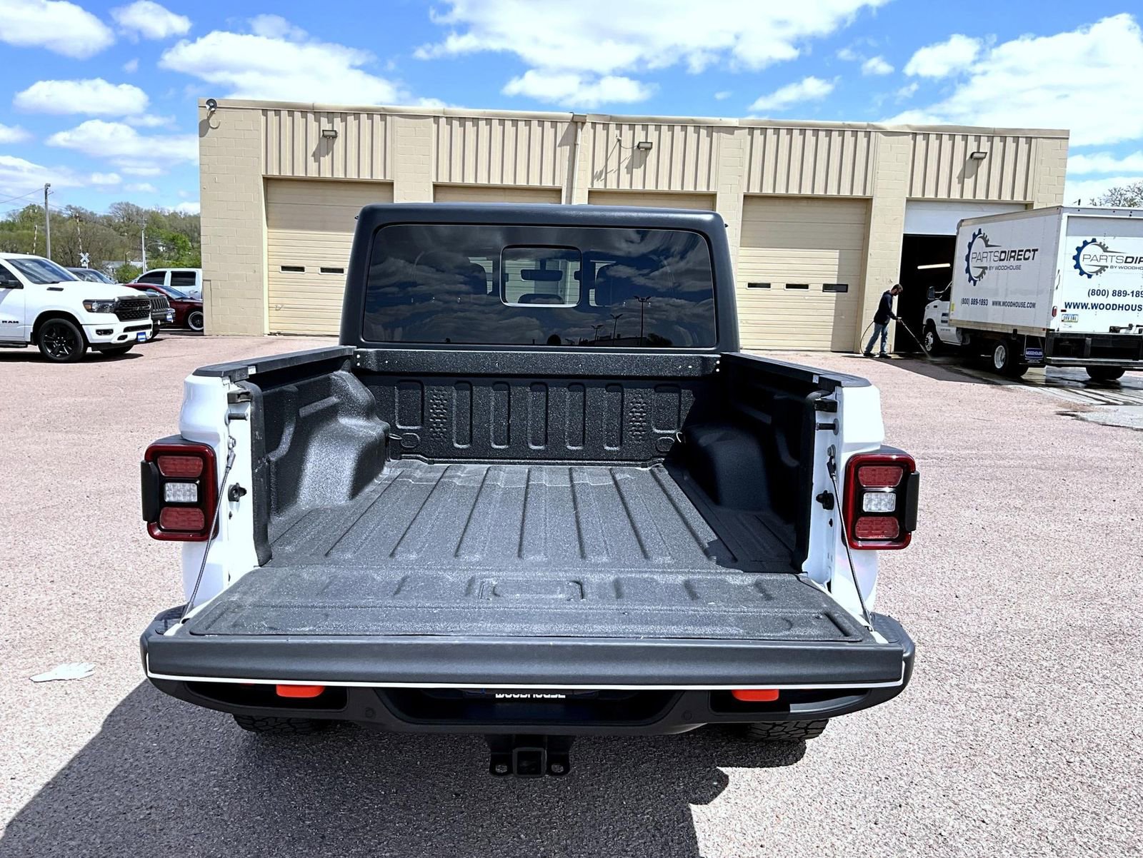 Certified 2023 Jeep Gladiator Mojave w/ LED Lighting Group AWD/4WD image 9