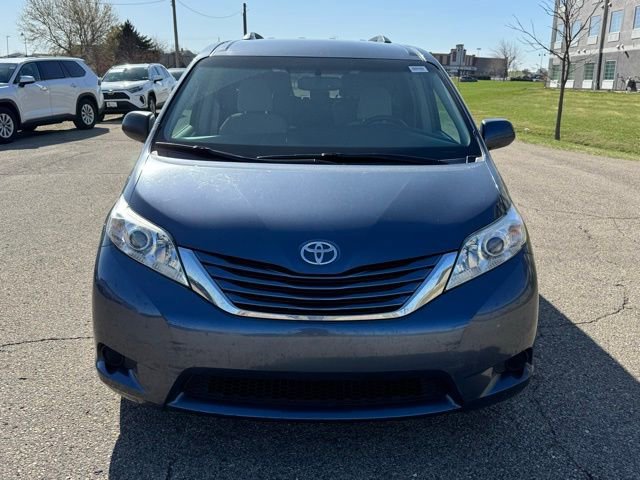 Used 2016 Toyota Sienna LE FWD image 11