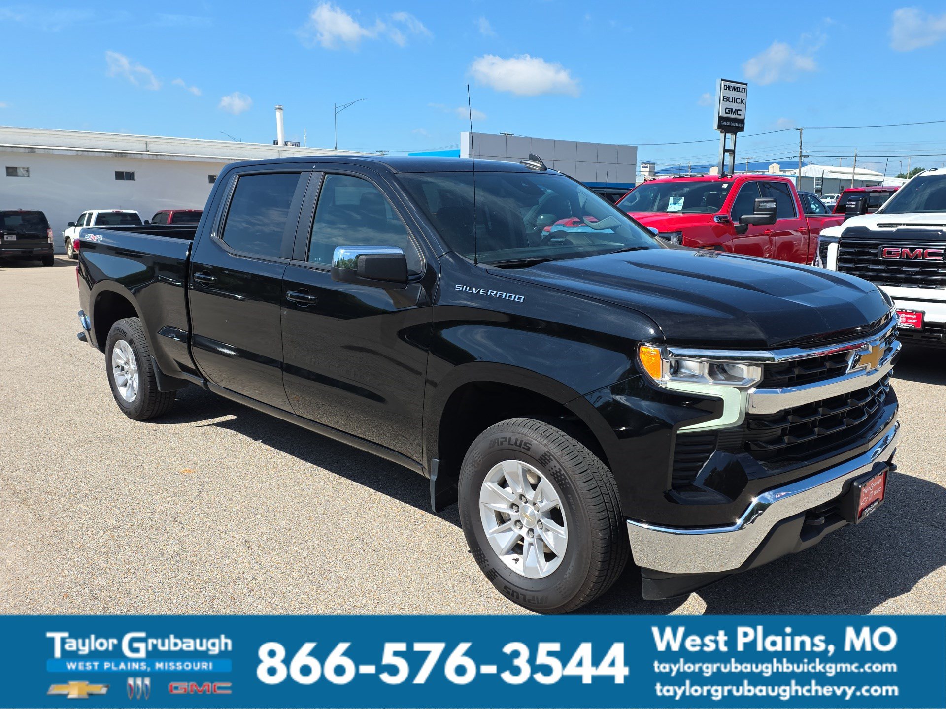 Used 2023 Chevrolet Silverado 1500 LT w/ Protection Package AWD/4WD image 2