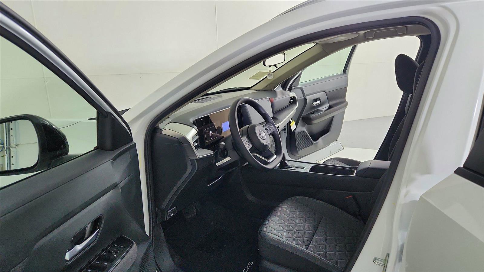 New 2026 Nissan Kicks SV w/ Cold Weather Package image 15