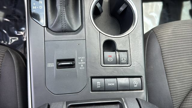 Used 2021 Toyota Highlander L FWD image 26