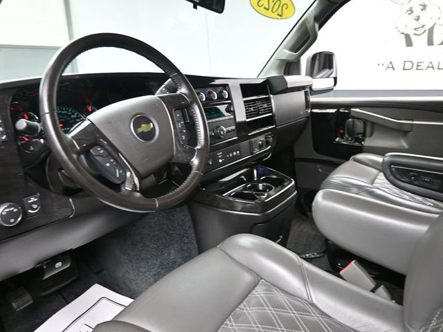 Used 2023 Chevrolet Express 2500 Extended image 19