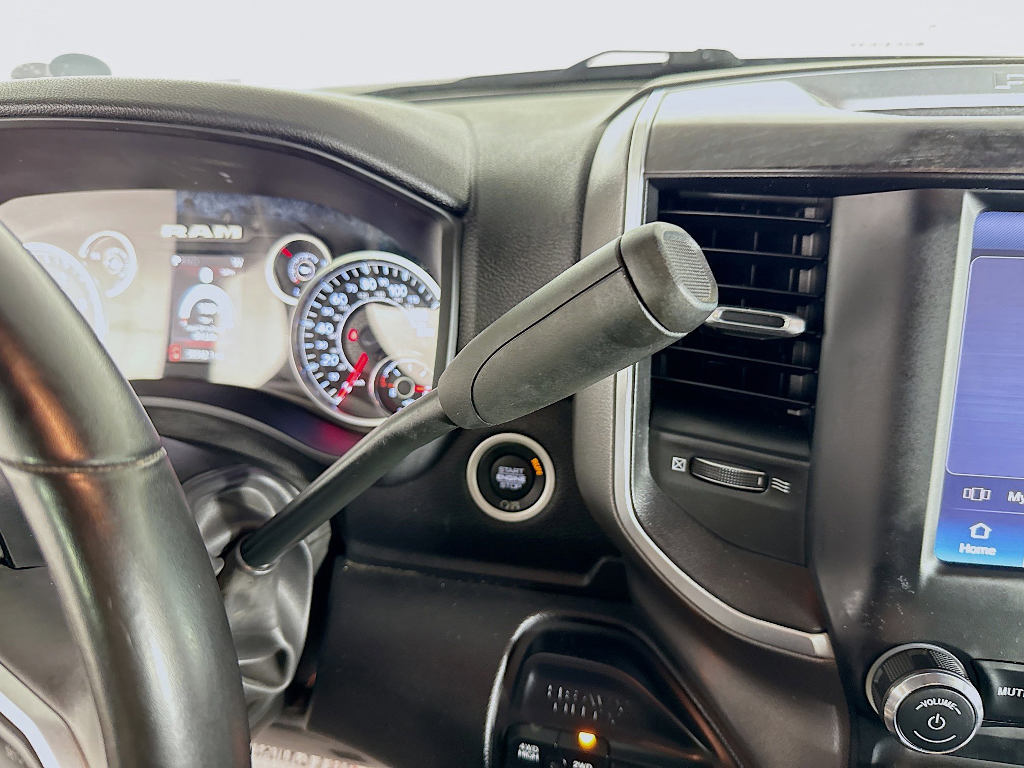 Used 2024 RAM 2500 Big Horn image 31