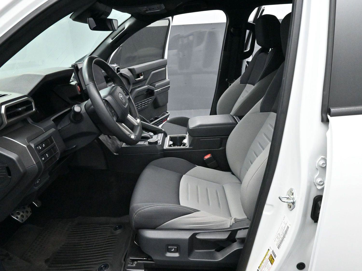 Used 2024 Toyota Tacoma TRD Sport image 11