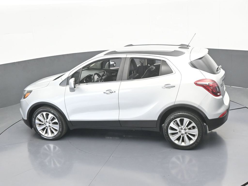 Used 2020 Buick Encore Preferred image 46