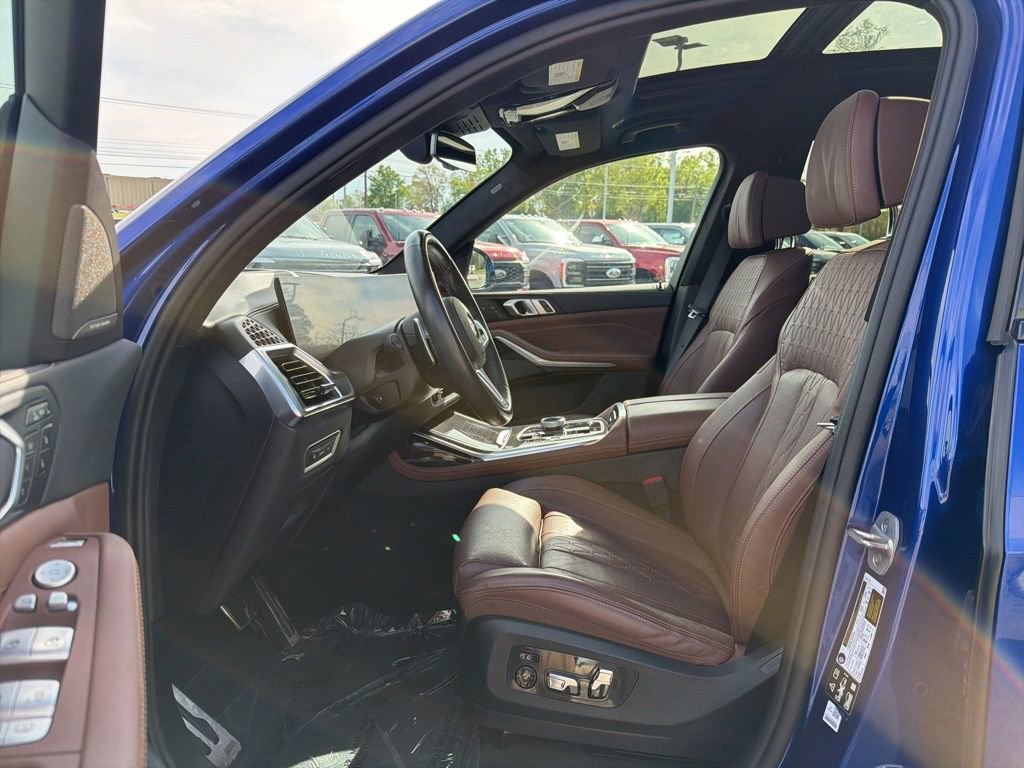 Used 2025 BMW X7 M60i w/ Executive Package AWD/4WD image 11