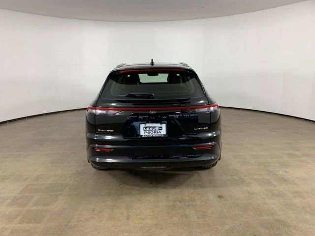 Used 2025 Toyota Crown Signia Limited image 10