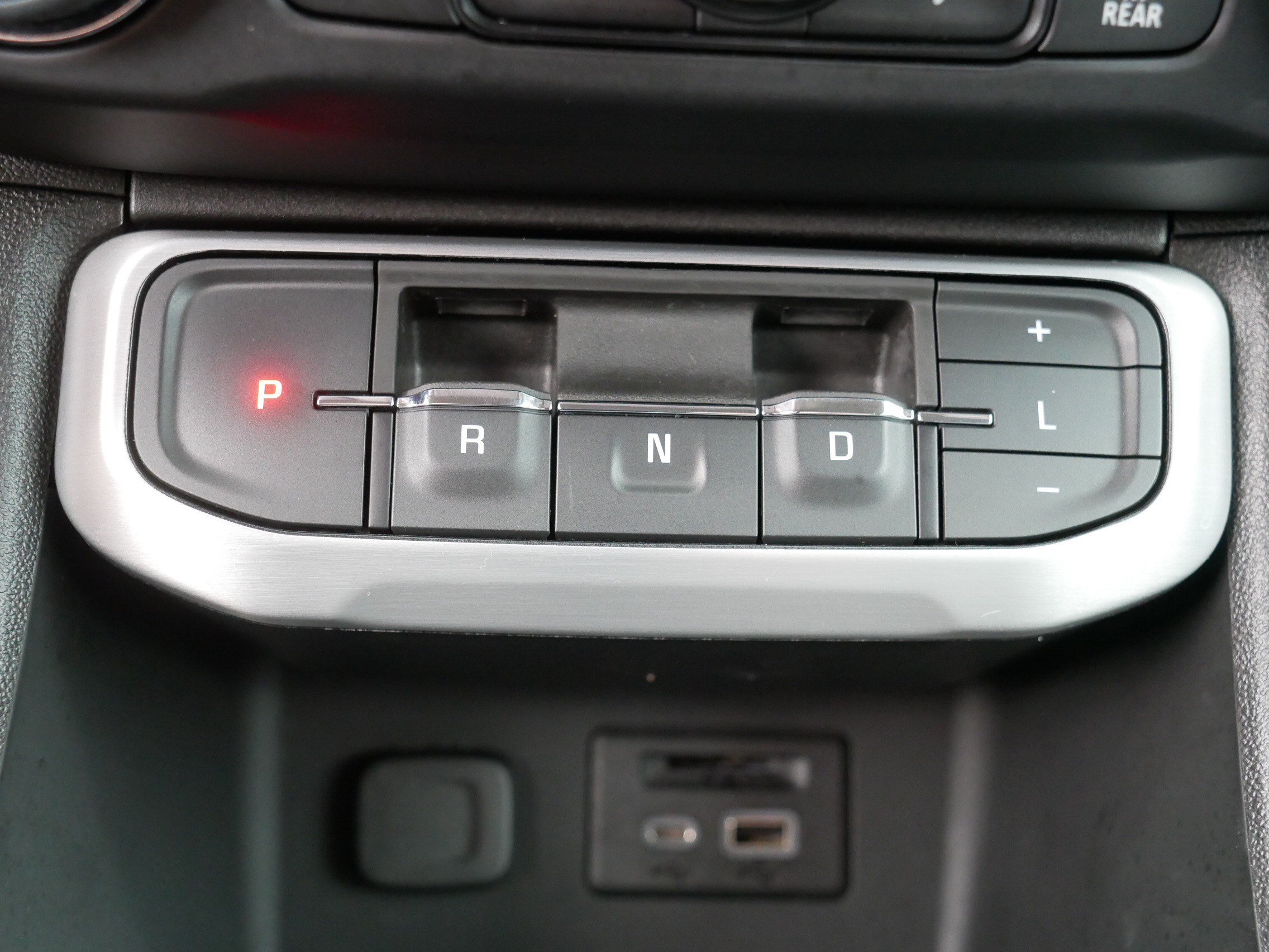 Used 2023 GMC Acadia SLT AWD/4WD image 24