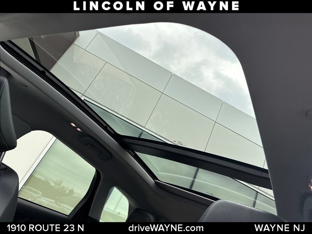 Certified 2022 Lincoln Corsair AWD w/ Premium Package image 16