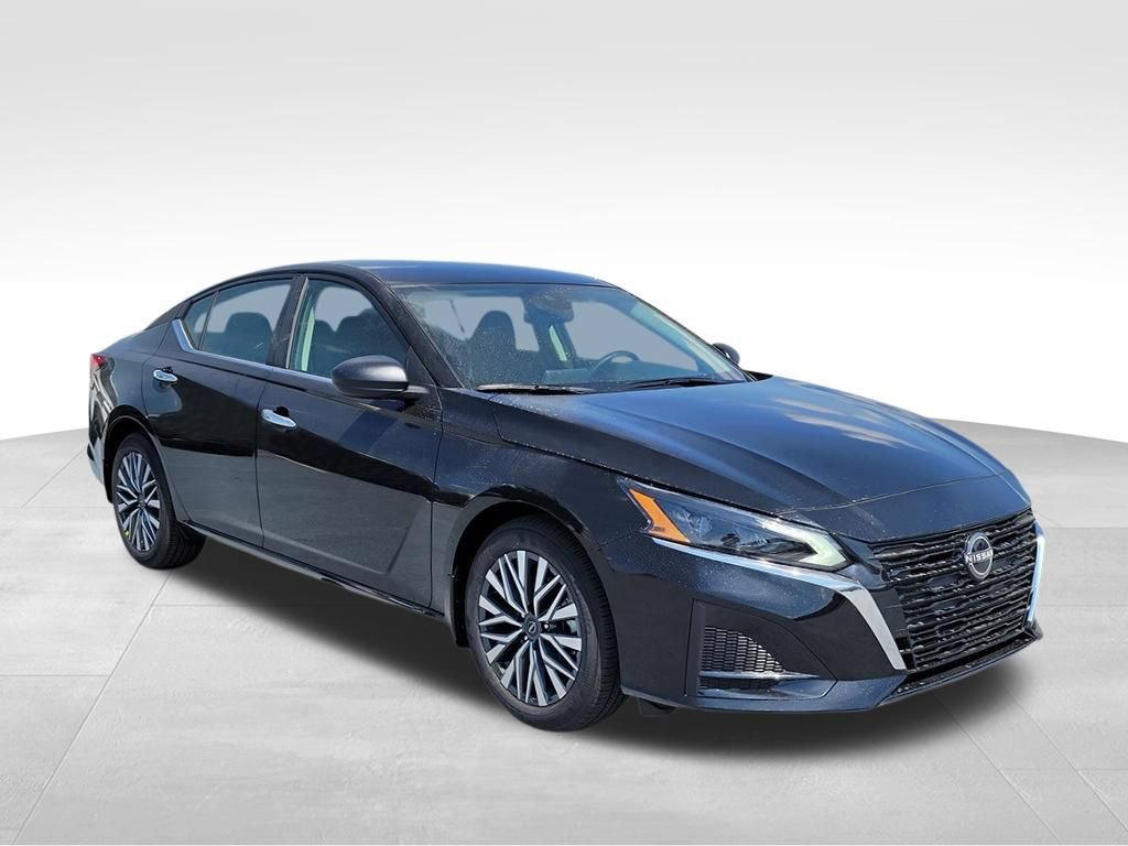 New 2026 Nissan Altima 2.5 SV FWD image 2