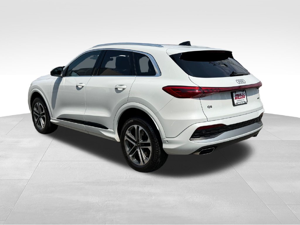 Certified 2025 Audi Q5 Premium w/ Convenience Package AWD/4WD image 5