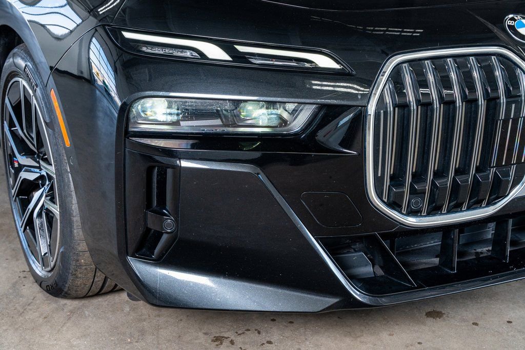 Used 2023 BMW 740i 740i w/ Parking Assistance Package image 18