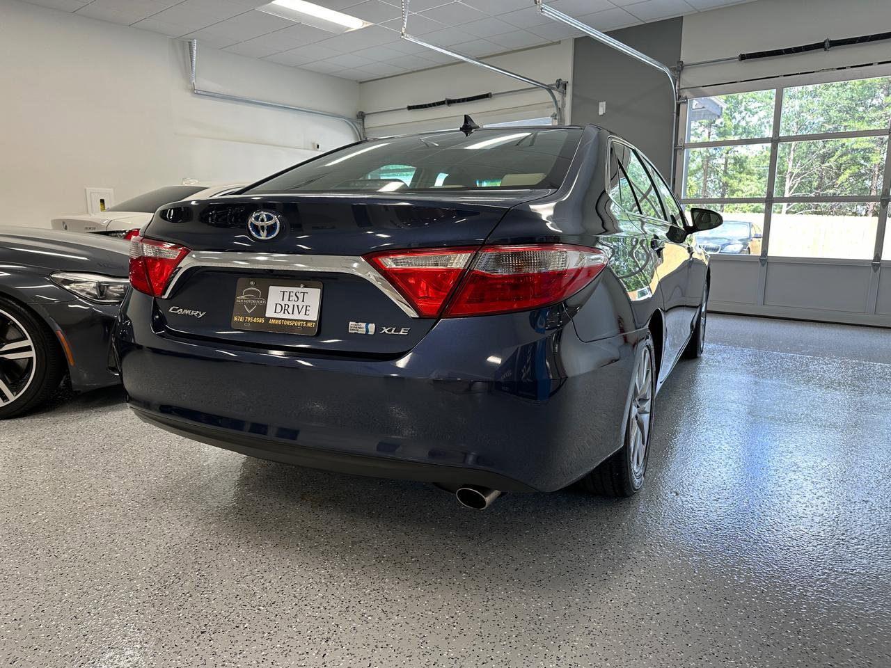 Used 2015 Toyota Camry XLE w/ Moonroof Package image 6