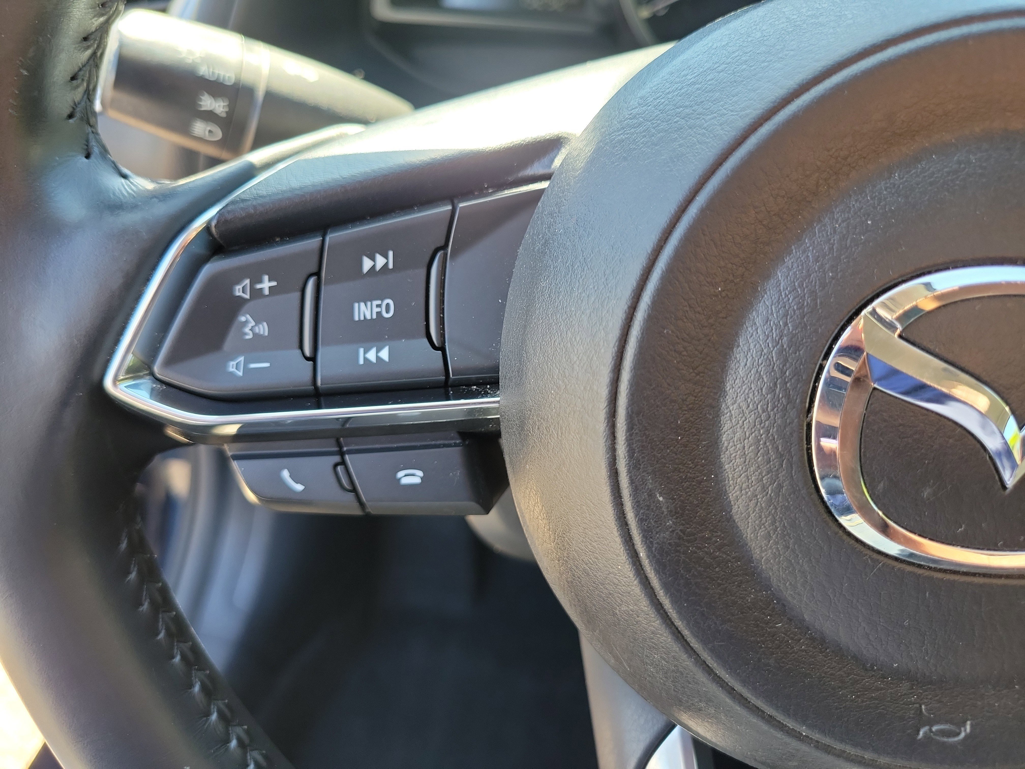 Used 2017 MAZDA MAZDA3 Touring FWD image 24