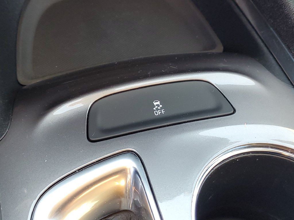 Used 2022 Chevrolet Malibu LT FWD image 18