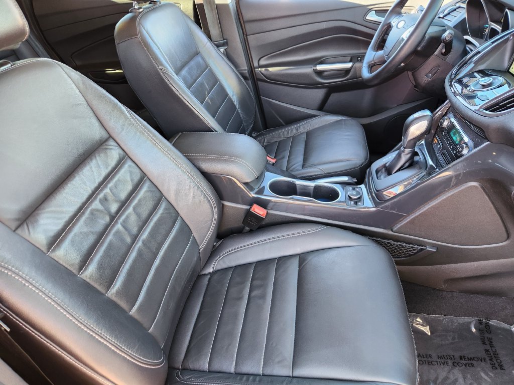 Used 2016 Ford Escape Titanium AWD/4WD image 5