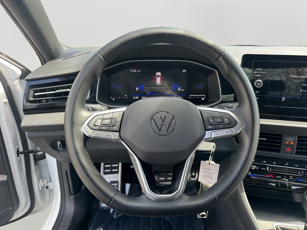 Used 2025 Volkswagen Jetta Sport FWD image 12