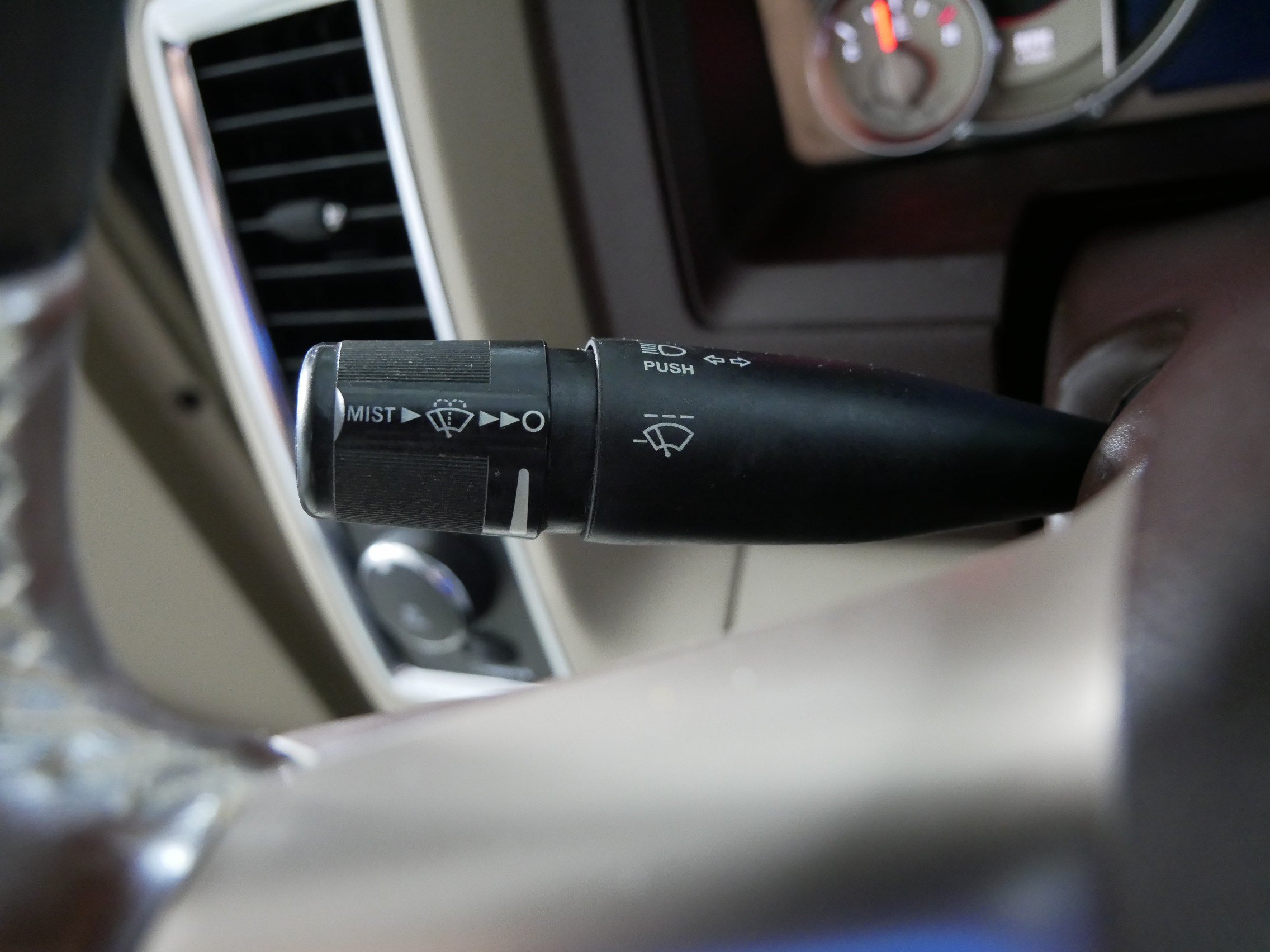 Used 2015 RAM 1500 Laramie Longhorn w/ Convenience Group AWD/4WD image 32