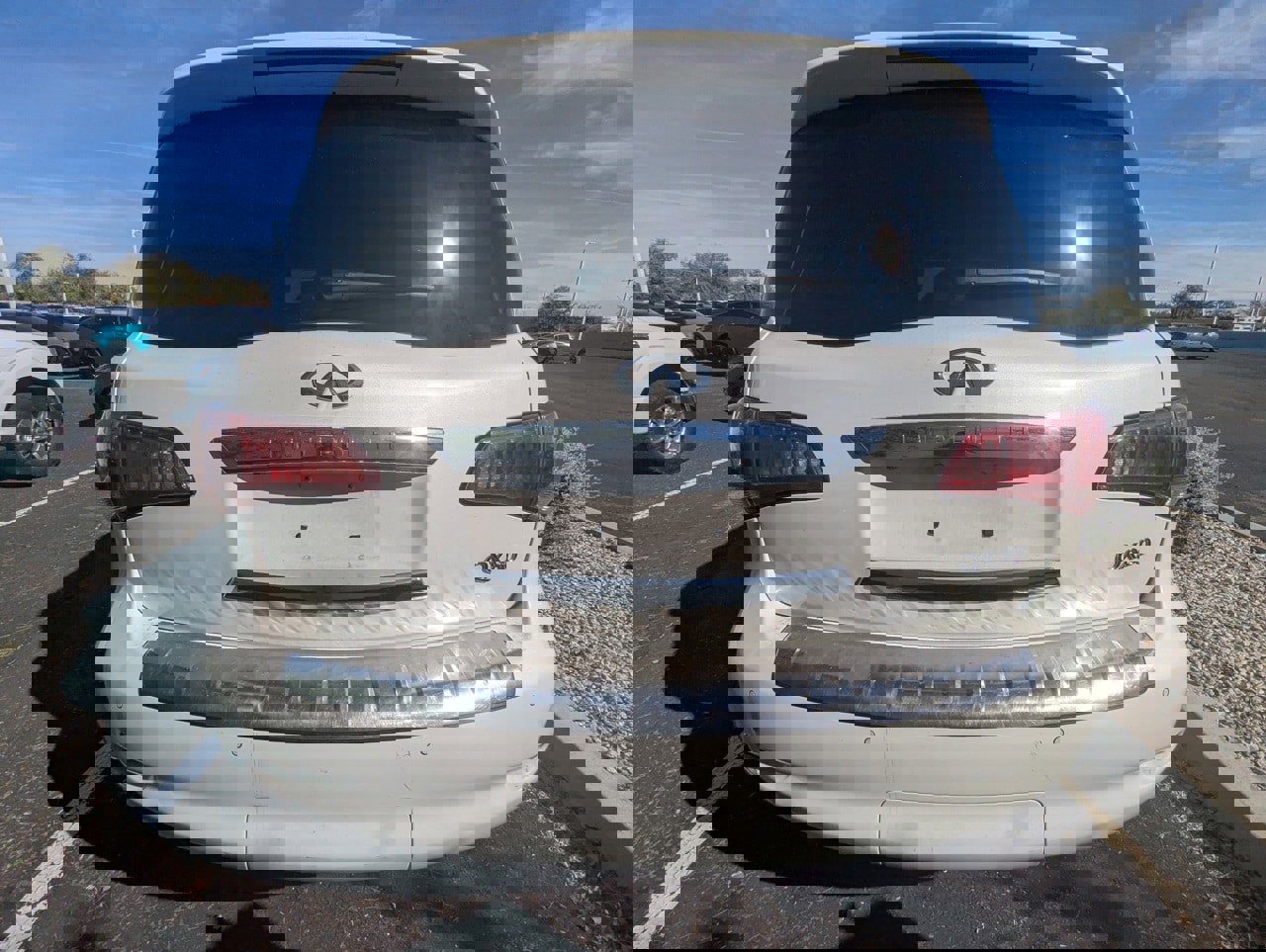 Used 2016 INFINITI QX80 2WD w/ Deluxe Technology Package image 6